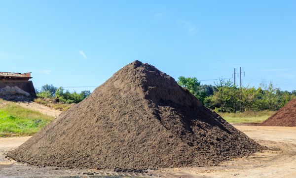 Black Dirt Delivery in Riverview
