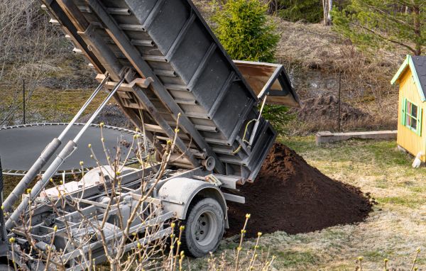 Yard Soil Delivery in Riverview