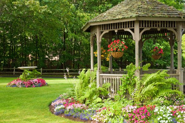 Backyard Landscaping Service in Riverview
